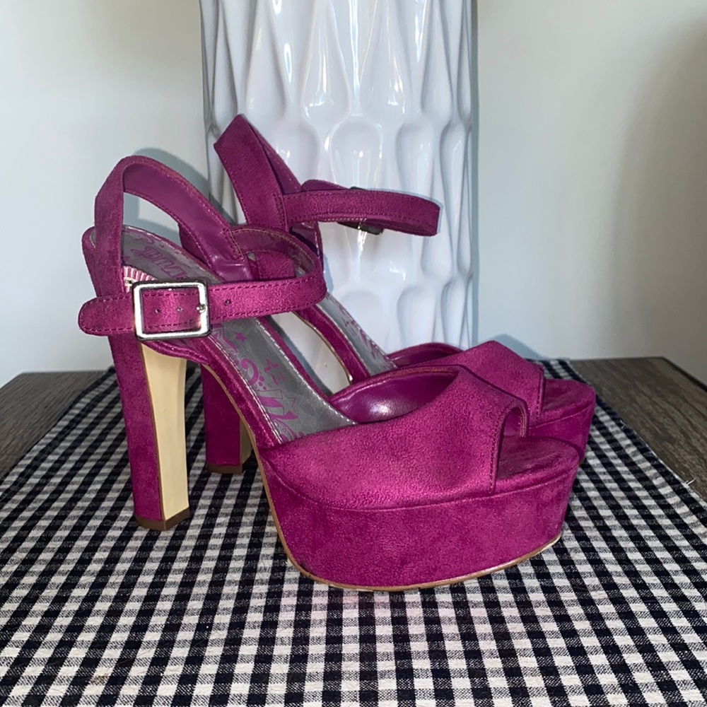Magenta High Heels - Size 8 - Gently Worn - Brand: Brash